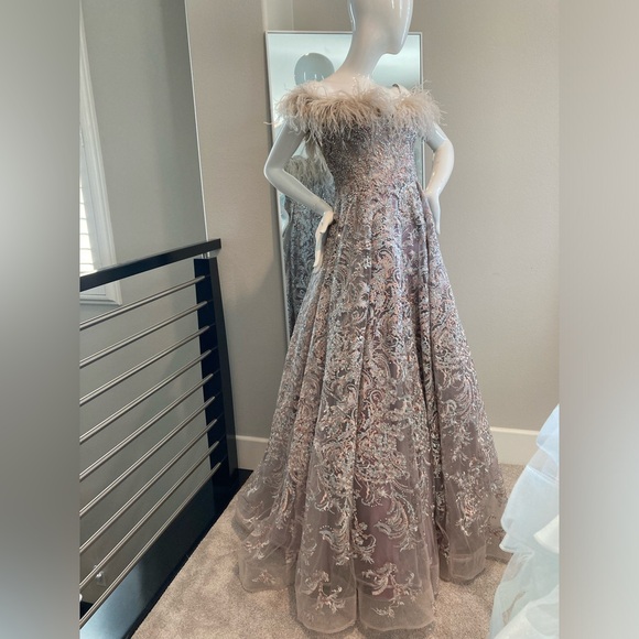 New elegant long dress - Picture 3 of 16